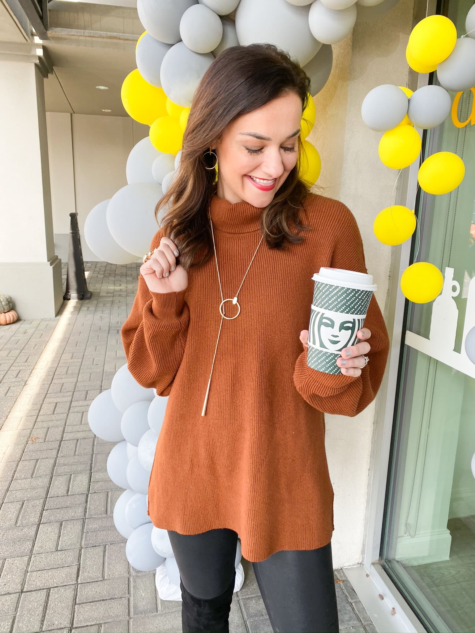 Holiday Honey Hustle Challenge Week 4 + Holiday Starbucks Drinks with Macros by Life + Style blogger, Heather Brown // My Life Well Loved