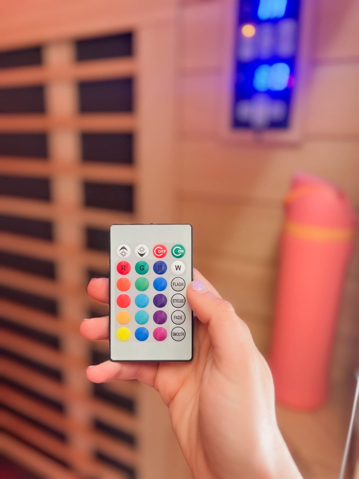 Sunlighten infrared sauna therapy became my favorite Sunday reset ritual. Health benefits & why it's perfect for busy moms!
