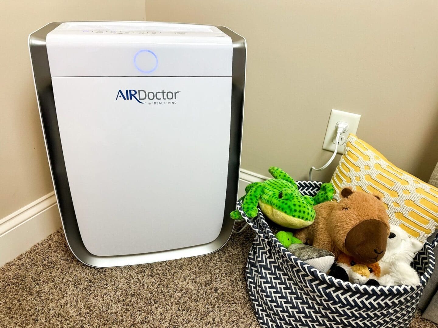 Birmingham blogger + podcaster, Healthy By Heather Brown, shares why clean air in your home matters, with AirDoctor air purifier.